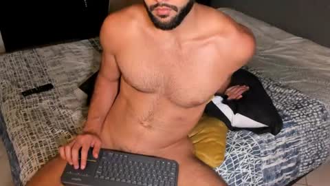 douglasskingjr online show from June 25, 5:39 pm