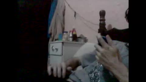 Snapshot of douiqui chatting on November 23, 3:39 am douiqui online show from November 23, 3:39 am