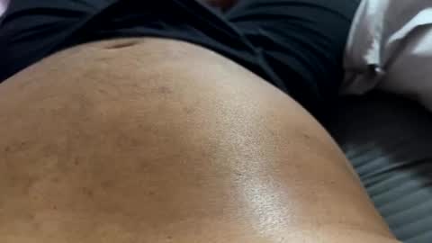 Snapshot of down4hairy chatting on December 9, 11:26 am down4hairy online show from December 9, 11:26 am