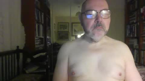 Snapshot of doxoebloke68 chatting on January 19, 7:25 am doxoebloke68 online show from January 19, 7:25 am