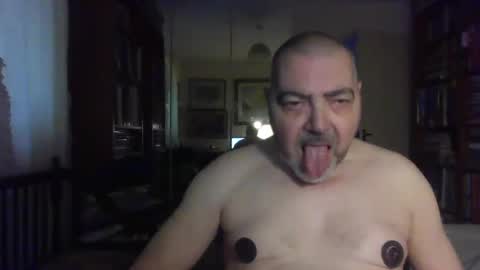 Snapshot of doxoebloke68 chatting on February 27, 4:21 pm doxoebloke68 online show from February 27, 4:21 pm