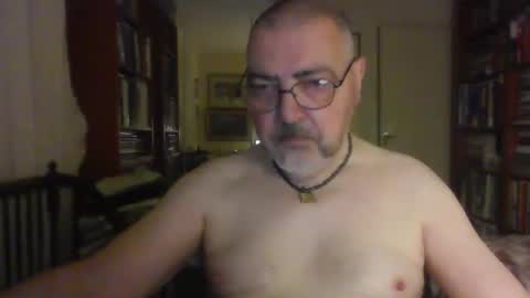 Snapshot of doxoebloke68 chatting on September 29, 5:45 am doxoebloke68 online show from September 29, 5:45 am
