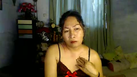 doyouwantme143 online show from June 9, 7:42 am