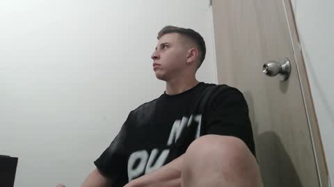 draco_boy2000 online show from October 27, 10:25 pm