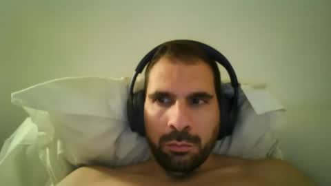 Snapshot of draguijeje chatting on December 17, 6:36 pm draguijeje online show from December 17, 6:36 pm