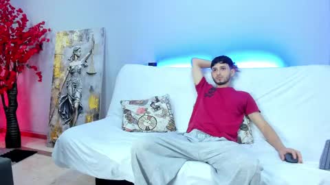 Drake and Zara online show from April 29, 1:37 pm