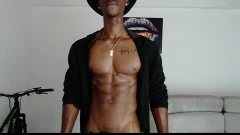 Snapshot of drake_brown_23 chatting on April 1, 6:49 pm Drake 23 online show from April 1, 6:49 pm