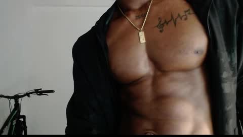 Snapshot of drake_brown_23 chatting on April 5, 2:47 pm Drake 23 online show from April 5, 2:47 pm