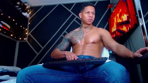 Drake online show from December 30, 2:42 am