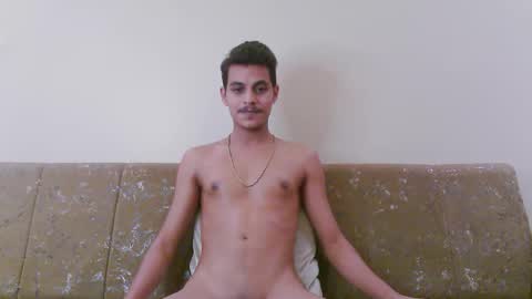 Snapshot of drake_runner chatting on November 23, 11:37 pm Drake online show from November 23, 11:37 pm