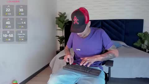 Snapshot of drakeneumann chatting on March 1, 4:47 am Drake Neuman online show from March 1, 4:47 am