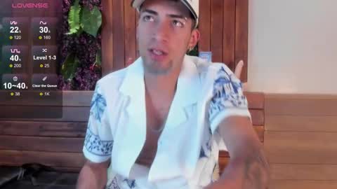 Snapshot of drakeneumann chatting on September 16, 3:51 am Drake Neuman online show from September 16, 3:51 am