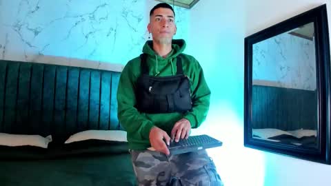 Snapshot of drakeneumann chatting on September 20, 4:02 am Drake Neuman online show from September 20, 4:02 am