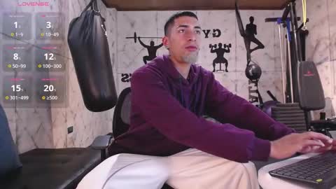 Snapshot of drakeneumann chatting on September 28, 3:45 am Drake Neuman online show from September 28, 3:45 am