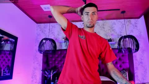 Snapshot of drakeneumann chatting on November 3, 3:52 am Drake Neuman online show from November 3, 3:52 am