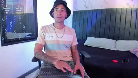 Snapshot of drakeneumann chatting on November 15, 3:59 am Drake Neuman online show from November 15, 3:59 am