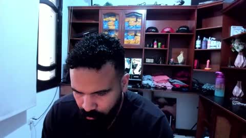 Snapshot of drako_argenti_ chatting on January 6, 2:58 pm Drako online show from January 6, 2:58 pm