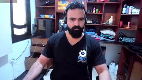 Snapshot of drako_argenti_ chatting on January 10, 3:58 pm Drako online show from January 10, 3:58 pm