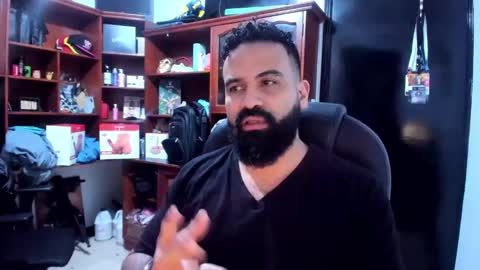 Snapshot of drako_argenti_ chatting on March 7, 4:02 am Drako online show from March 7, 4:02 am