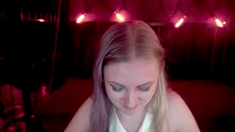 Snapshot of dramaquenn chatting on March 14, 7:03 am Lina online show from March 14, 7:03 am