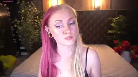 Lina online show from July 8, 5:45 am