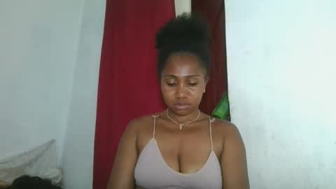 Snapshot of drasomaralda chatting on November 29, 10:13 pm drasomaralda online show from November 29, 10:13 pm