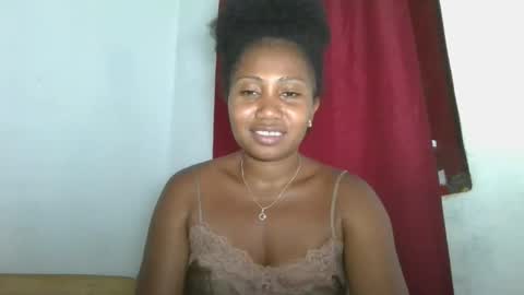 Snapshot of drasomaralda chatting on December 14, 5:51 pm drasomaralda online show from December 14, 5:51 pm