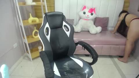 Draviana  online show from October 5, 3:05 am