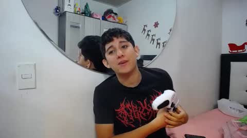 -- nicolle and jhon -- online show from January 9, 6:49 am