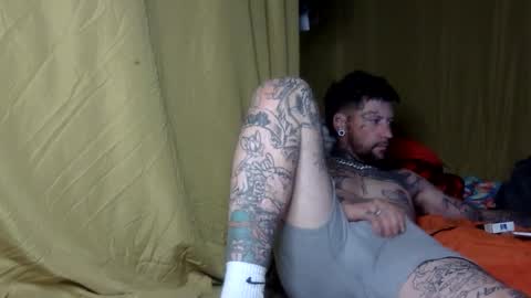 Snapshot of dreadedted chatting on February 5, 9:14 am Dreadedted online show from February 5, 9:14 am