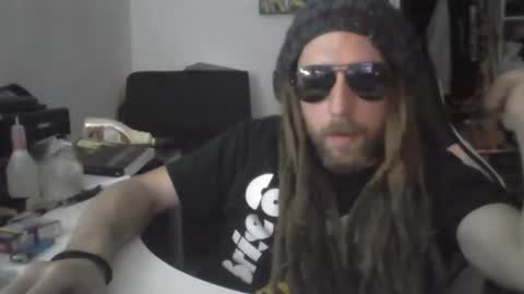 dreadfulparadise online show from September 27, 4:06 am