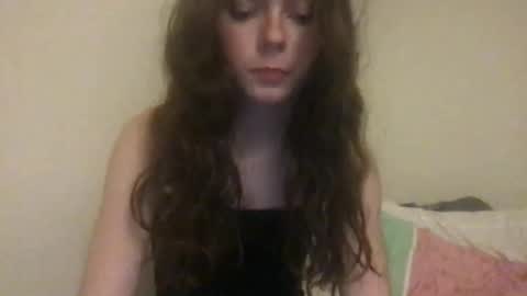 Snapshot of dream1girl_ chatting on December 12, 12:38 am ur dream girl online show from December 12, 12:38 am