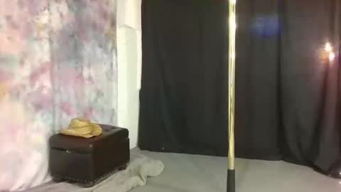 dream_maker420 online show from January 7, 3:03 pm