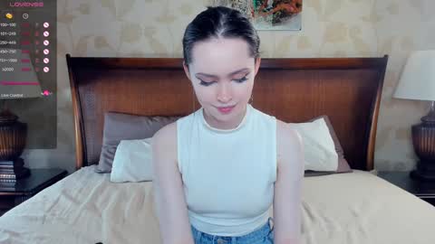 Hi Im Monika Welcome to my room online show from September 12, 8:53 pm