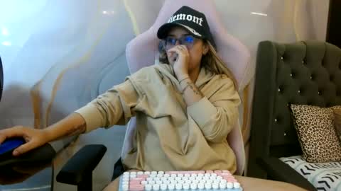 NIKO online show from June 15, 9:39 pm