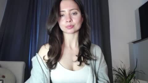 Snapshot of dream_nicole02 chatting on February 16, 7:37 am Nicole online show from February 16, 7:37 am