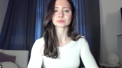 Snapshot of dream_nicole02 chatting on March 9, 7:56 am Nicole online show from March 9, 7:56 am