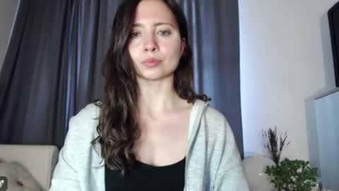 Snapshot of dream_nicole02 chatting on March 31, 6:47 am Nicole online show from March 31, 6:47 am