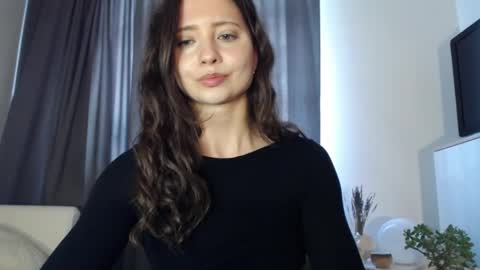 Snapshot of dream_nicole02 chatting on May 9, 7:35 am Nicole online show from May 9, 7:35 am
