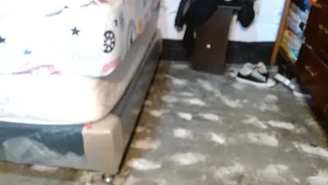 Snapshot of dream_real chatting on April 11, 10:52 am dreamreal online show from April 11, 10:52 am