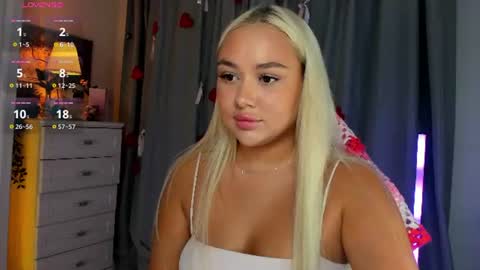  Mary   pvt open    use pink and blue app lovense online show from July 9, 3:27 pm