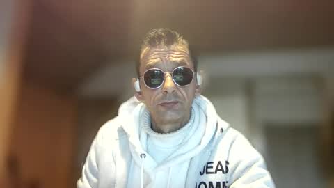 Dreambob online show from April 3, 4:49 pm