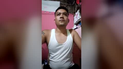 Snapshot of dreamboy_pinoy98 chatting on August 7, 11:23 am dreamboy_pinoy98 online show from August 7, 11:23 am