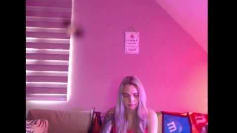 Snapshot of dreamcatcherfantasy chatting on February 21, 8:26 am A girl online show from February 21, 8:26 am