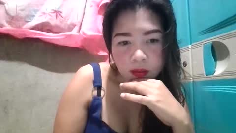 Snapshot of dreamer_17 chatting on October 7, 4:09 am Maui online show from October 7, 4:09 am