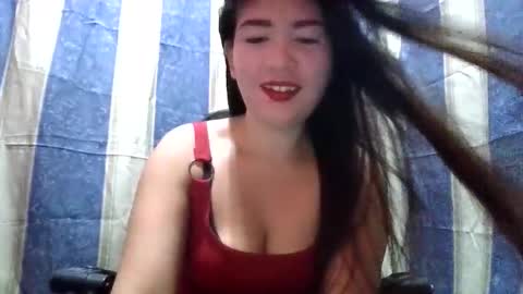 Snapshot of dreamer_17 chatting on November 17, 4:40 am Maui online show from November 17, 4:40 am