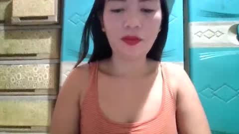 Snapshot of dreamer_17 chatting on November 24, 2:22 am Maui online show from November 24, 2:22 am