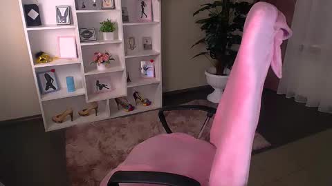 Snapshot of dreamfate chatting on December 15, 5:10 pm DreamFate online show from December 15, 5:10 pm