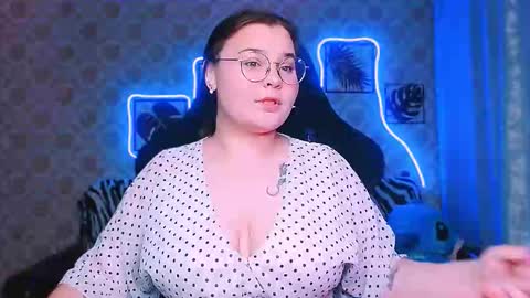 dreamforyoue2 online show from October 22, 7:13 pm