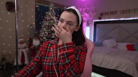 Sarah online show from December 26, 1:18 am